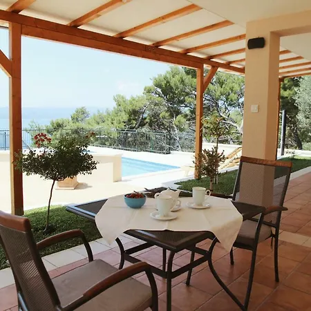 Villa Grim Brela Exterior photo